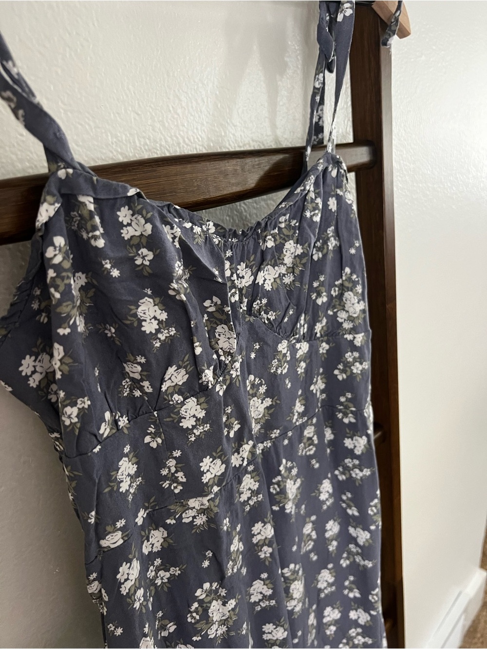 Hollister Slate Blue Floral Ruffle Mini Dress - Picture 4 of 5